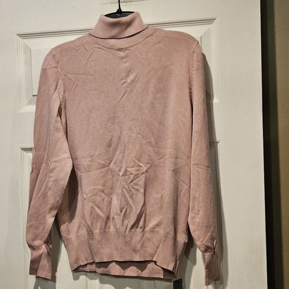WOOLEN BLOOM TURTLENECK SWEATER